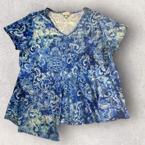 Avenue Top Tunic Plus Size 22/24 Blue White Paisley V-Neck Asymmetrical Hem Knit